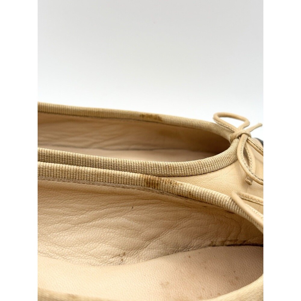 Chanel Beige & Black Cap Toe CC Logo Ballet Flats Bow Accent Size EU 35.5 - Picture 8 of 16